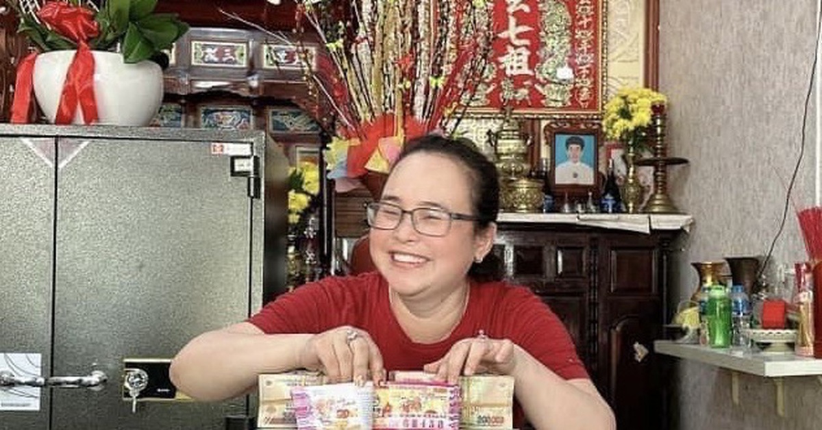 Chủ đại lý vé số ở Tây Ninh trúng hơn 34 tỉ đồng từ số vé bị trả về