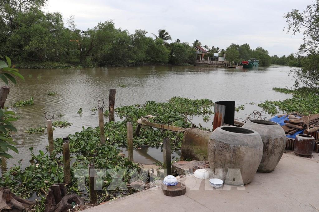 Đồng Tháp: Sông rạch kêu cứu vì bị lấn chiếm