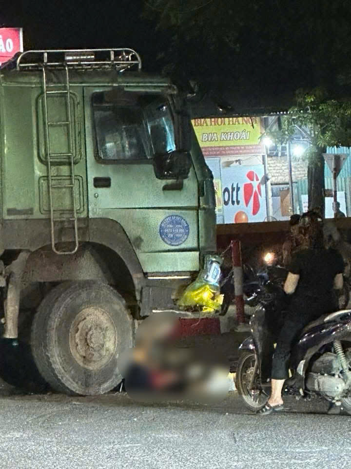 Khu công nghiệp Ngọc Hồi – Thanh Trì va chạm giữa xe máy và xe ben