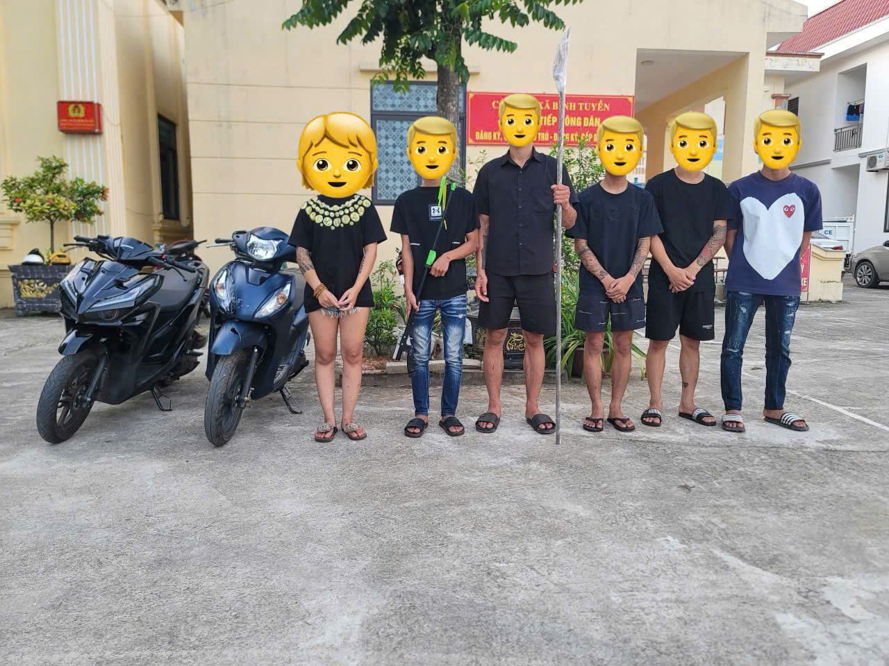 Triệu tập nhóm đối tượng có hành vi tụ tập, đánh gây thương tích người dân đi đường.