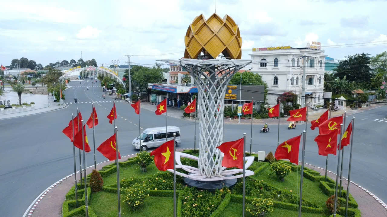 Đường phố phường Sa Đéc rực rỡ cờ, hoa mừng lễ Quốc khánh 2.9