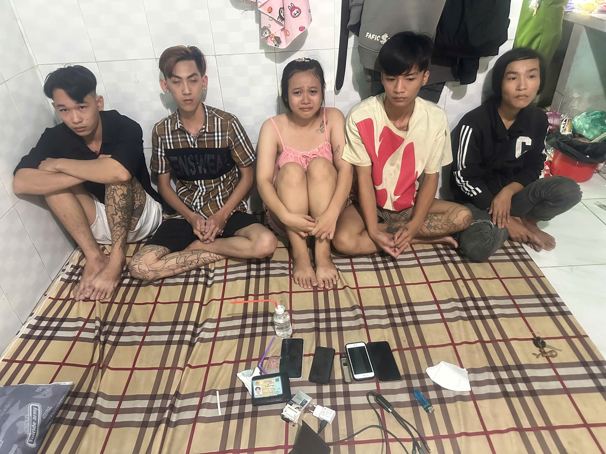 Công an phát hiện các đối tượng tổ chức sử dụng trái phép chất m.a t.uý