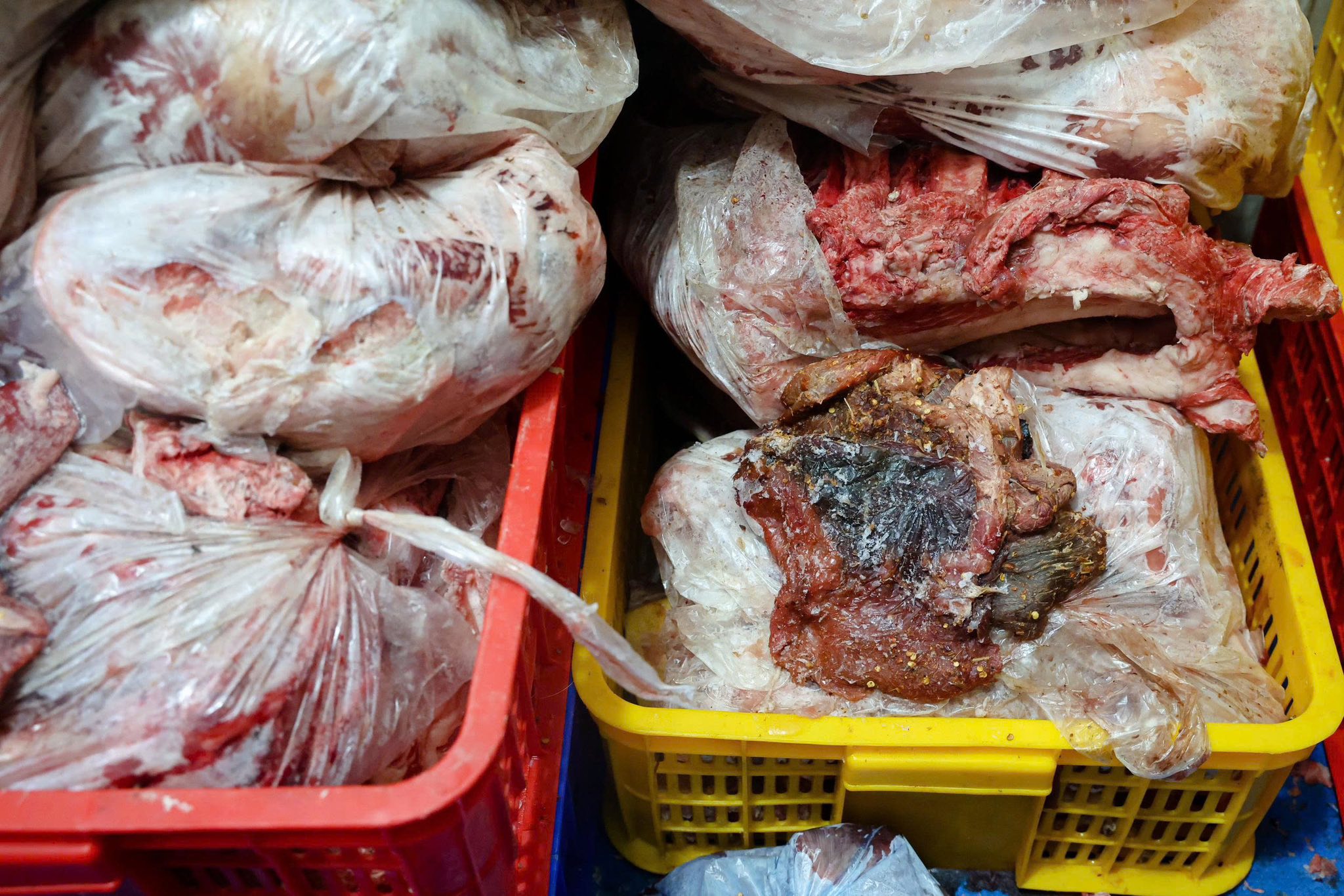 Khởi tố giám đốc công ty sản xuất thực phẩm chức năng giả, thu lời nghìn tỷ đồng