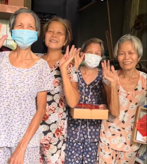 Sợ khổ, 6 chị em gái quyết không lấy chồng, ở vậy nuôi nhau