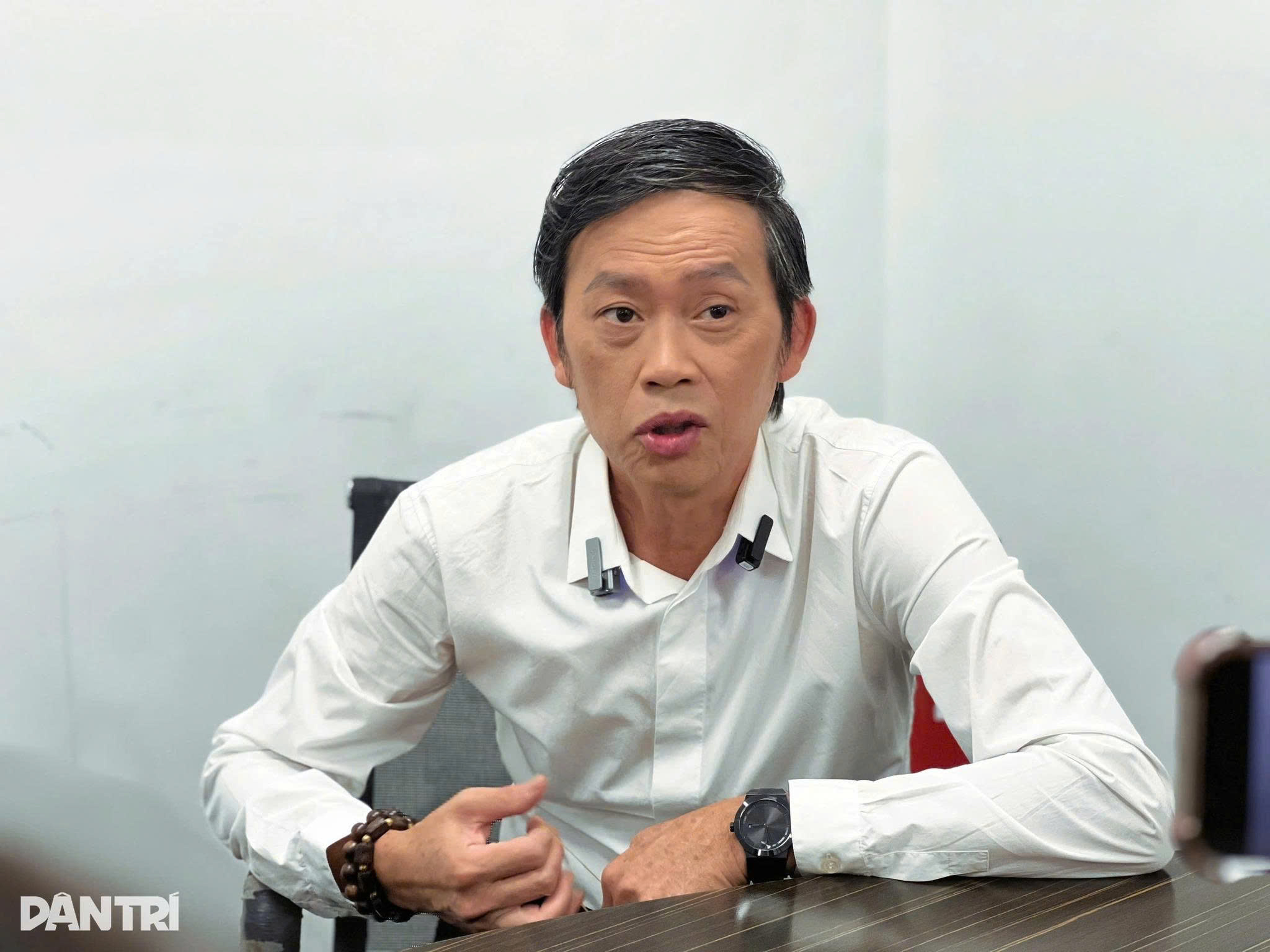 NSƯT Hoài Linh sau 5 năm mắc ung thư: Vẫn ăn cá khô, kể chuyện đi buôn đất