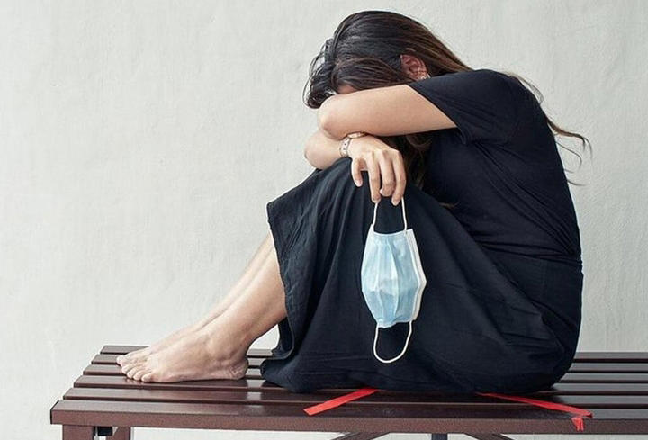 Hà Nội: Nữ sinh 21 tuổi được gia đình đưa vào viện tâm thần vì thường xuyên lẩm bẩm, cười một mình và dễ cáu gắt