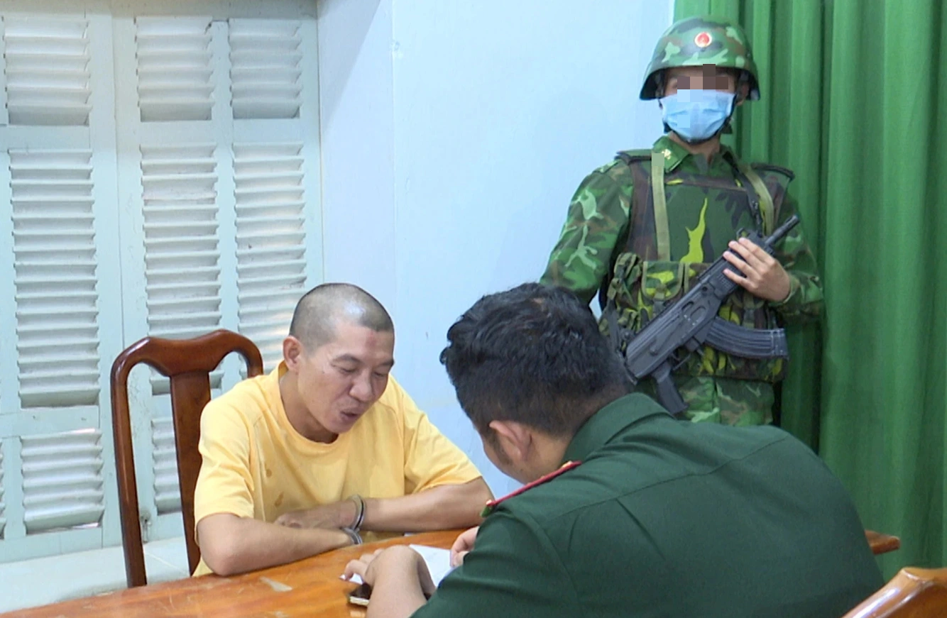 Tây Ninh: Bắt 2 người bị truy nã trong nhóm công dân do Campuchia trao trả