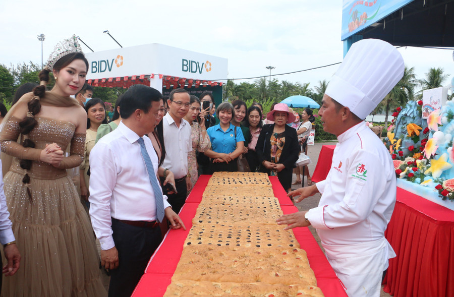 Đặc sắc “Món ngon từ đất Bazan và Biển”