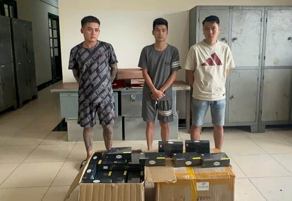 Khởi tố 03 đối tượng trộm cắp 138 máy tính tại Cảng hàng không quốc tế Nội Bài