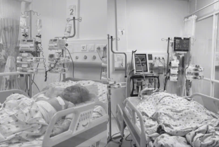 Liên tiếp những vụ cha mẹ gây thương vong cho con: Người lớn nghĩ quẩn, con trẻ gánh chịu