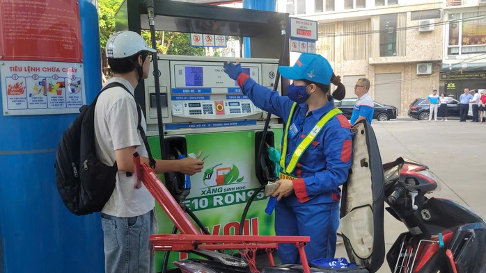 Đề xuất dùng xăng E10 từ 1-1-2026, xóa hoàn toàn xăng khoáng RON 95