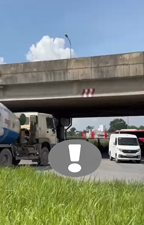 Hà Nội: TNGT thương tâm khiến 1 em lớp 10 ra đi mãi mãi Còn quá trẻ vậy mà…