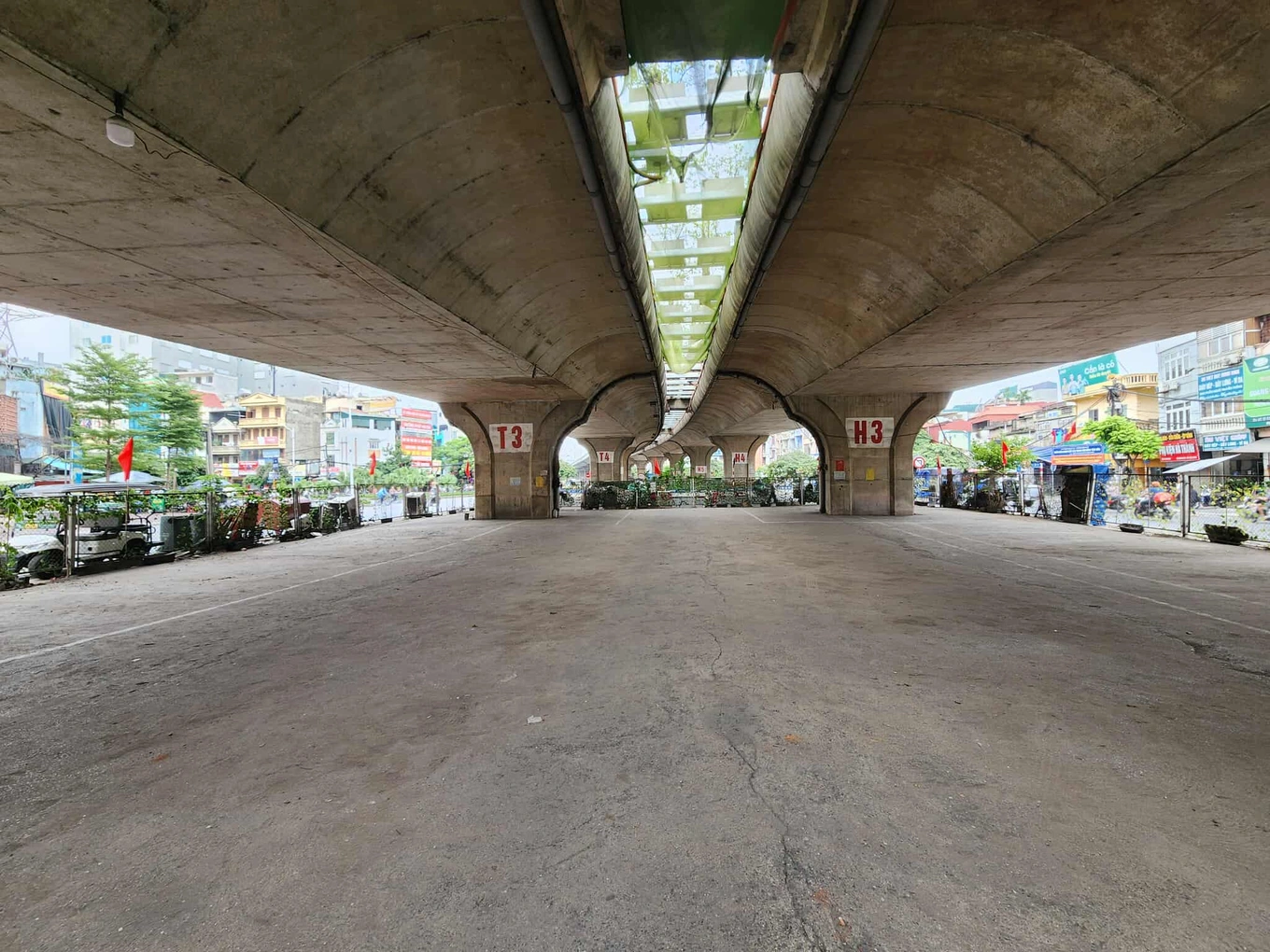 Hà Nội chính thức “xóa sổ” bãi xe gầm cầu Vĩnh Tuy sau vụ cháy lớn