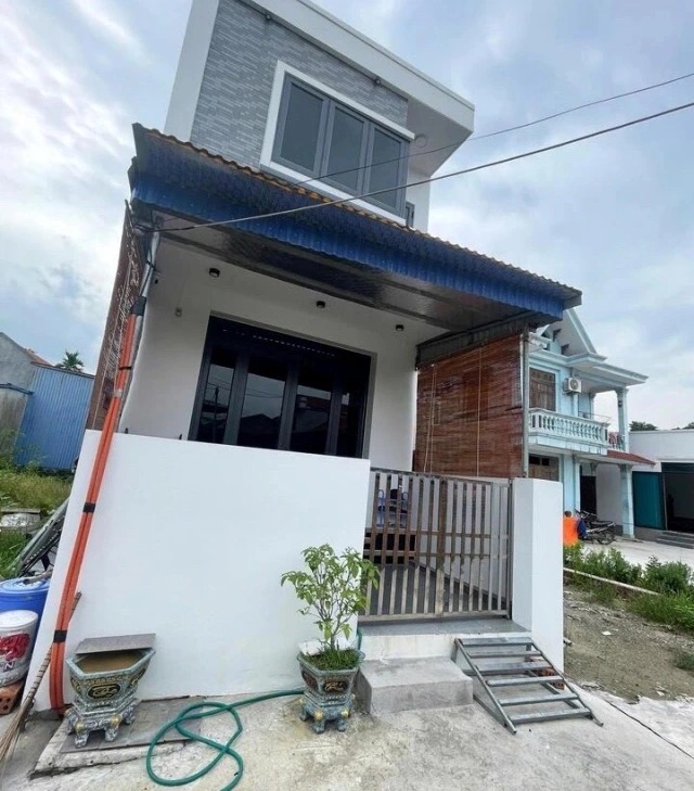 Người xây nhầm nhà trên đất của người khác nói hiện rất khó khăn, nếu phá nhà không biết ở đâu