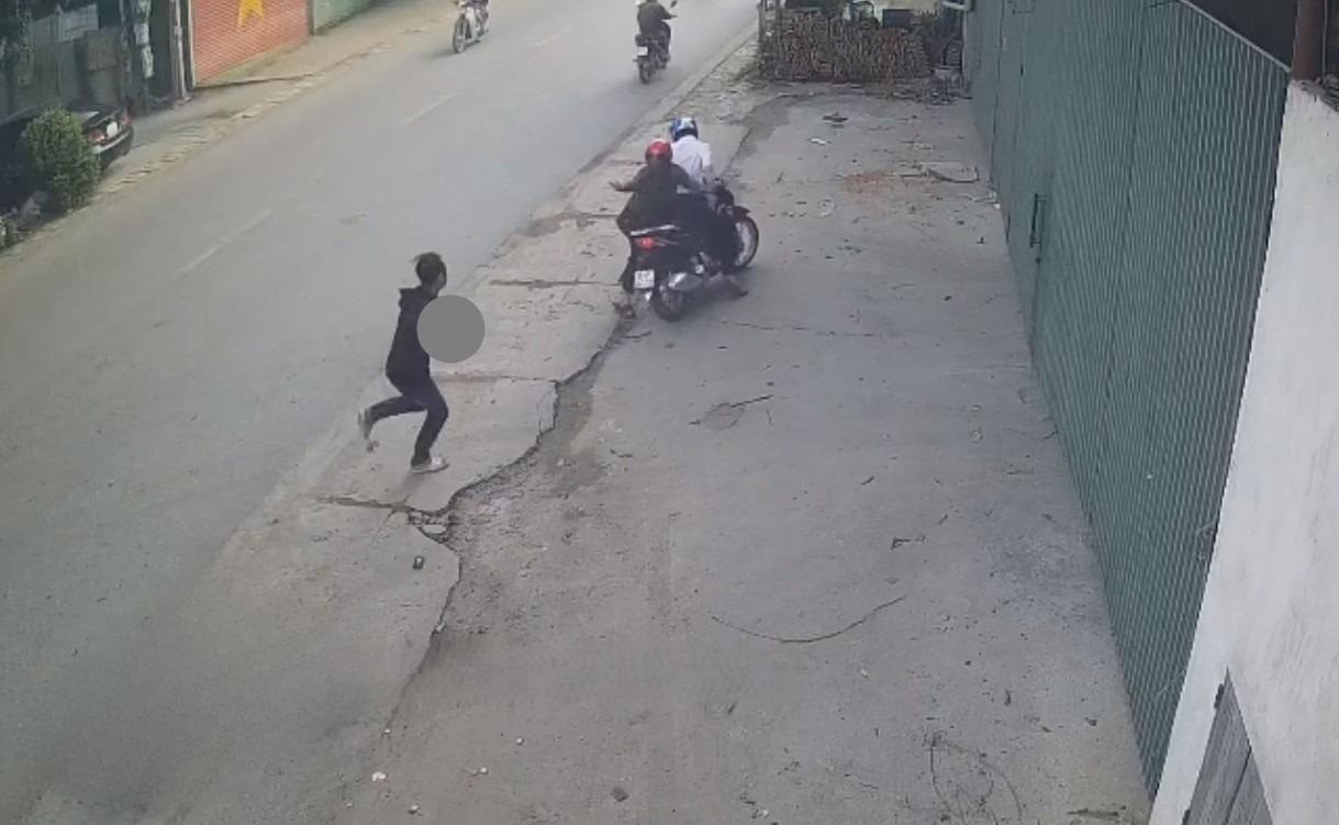 Người đàn ông trong vụ sáng nay ở Khoái Châu đã ra đầu thú Công an