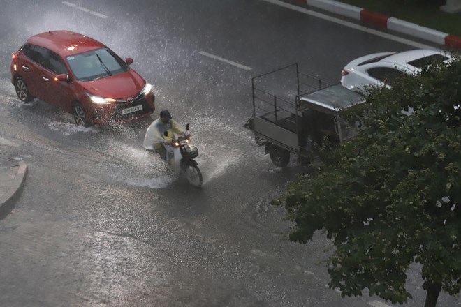 Dự báo thời gian Hà Nội mưa to nhất do bão số 10 Bualoi