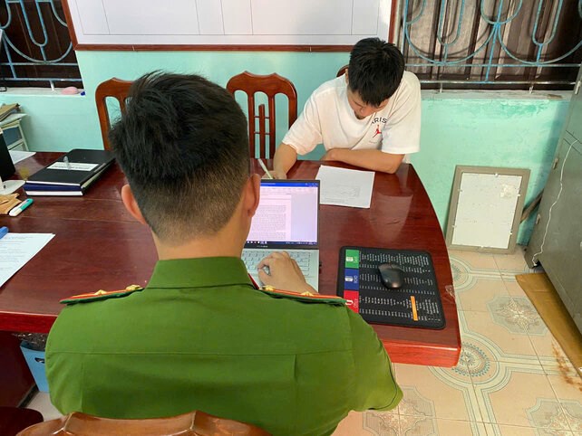 Khởi tố đối tượng 9X cho vay lãi nặng tới 144% mỗi năm ở Hưng Yên