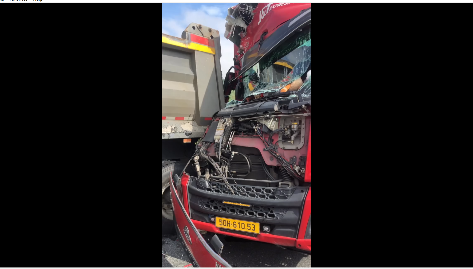 Video vụ TNGT Liên Hoàn tại Km 309 trên Cao Tốc Mai Sơn – QL45 qua hầm Thung Thi, hướng Ninh Bình – Thanh Hóa