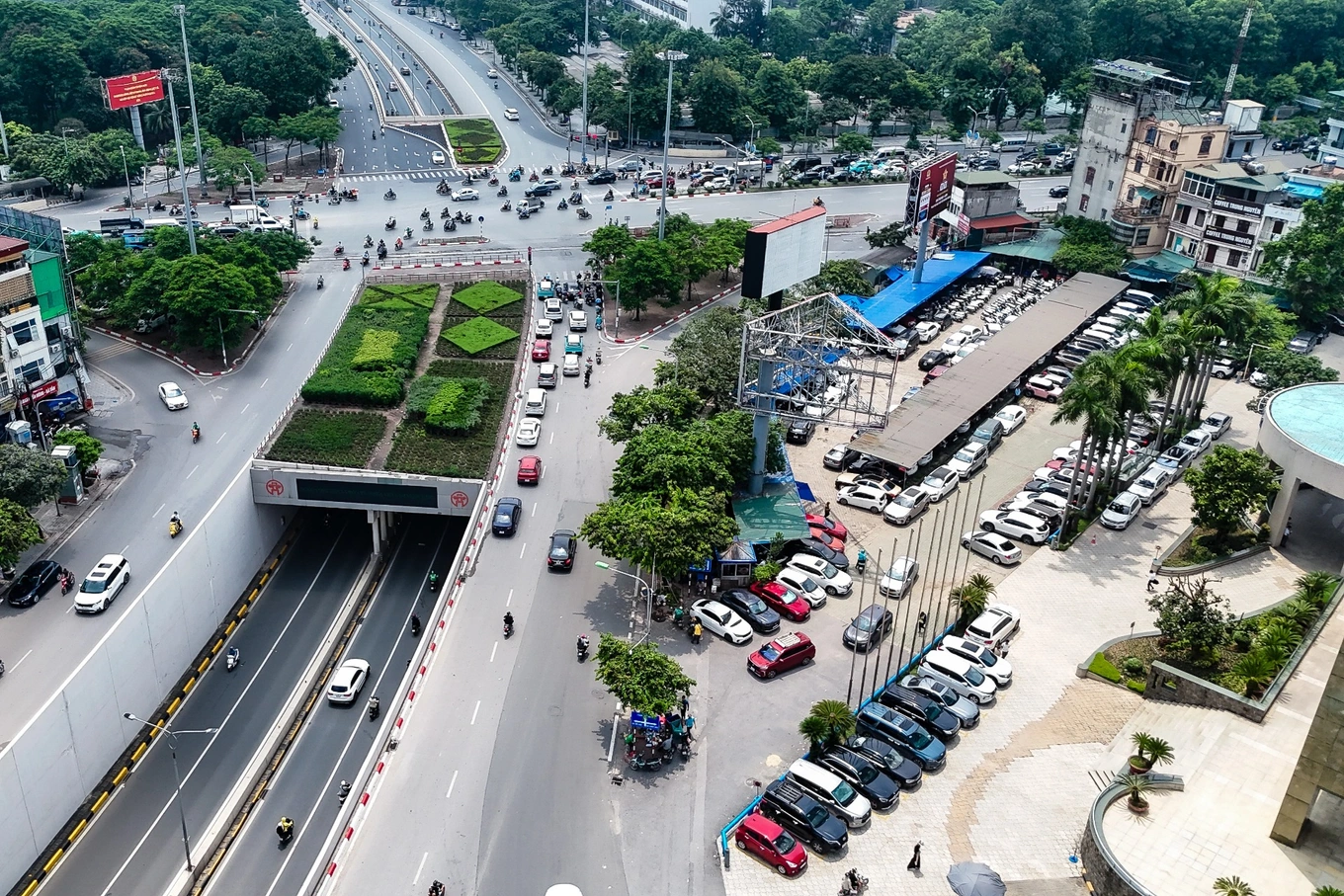 Hà Nội cấm xe máy xăng: Đã có kết quả rà soát vị trí các trạm sạc