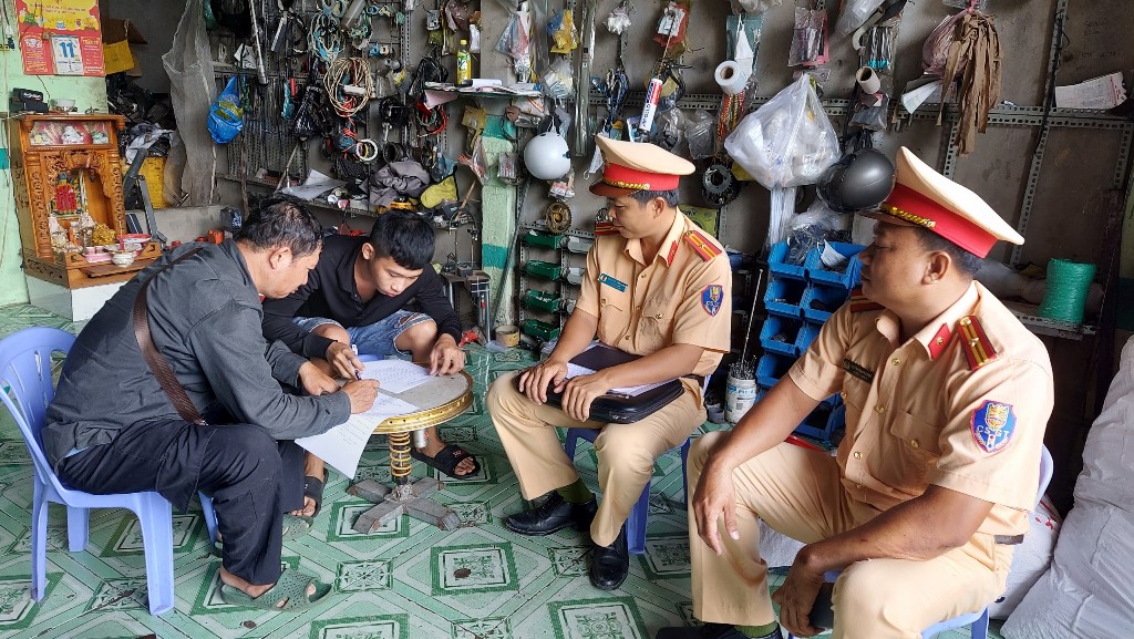 Đồng Tháp: Xử lý các “lò độ xe”, tăng cường phạt nguội