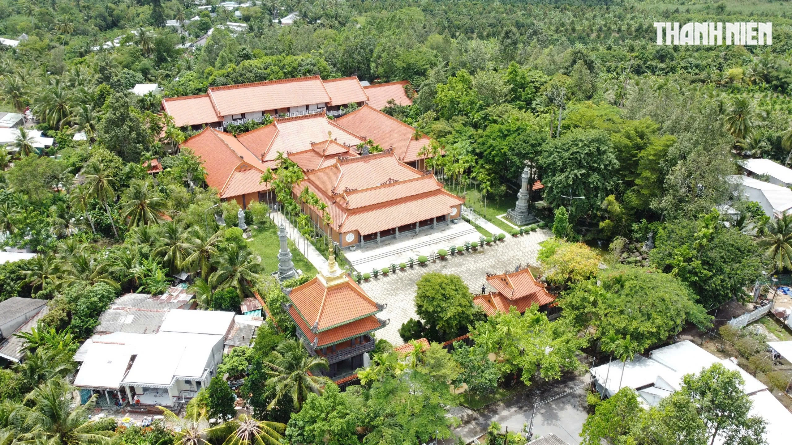 Bên trong chùa cổ gần 200 năm ở Đồng Tháp