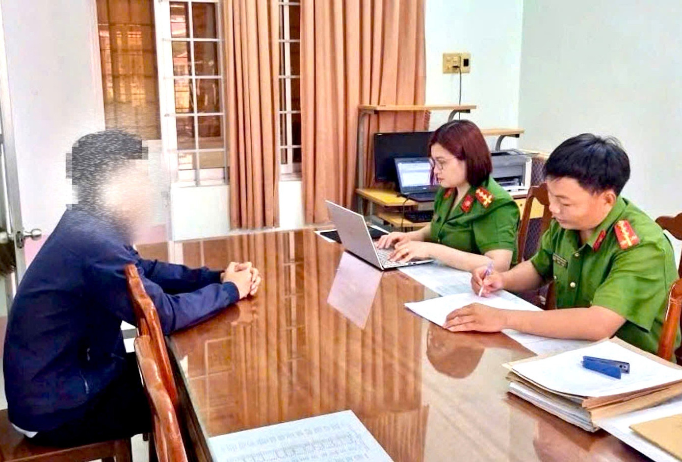 Nhận việc lương 15 triệu đồng, nam sinh viên bị đưa sang Campuchia