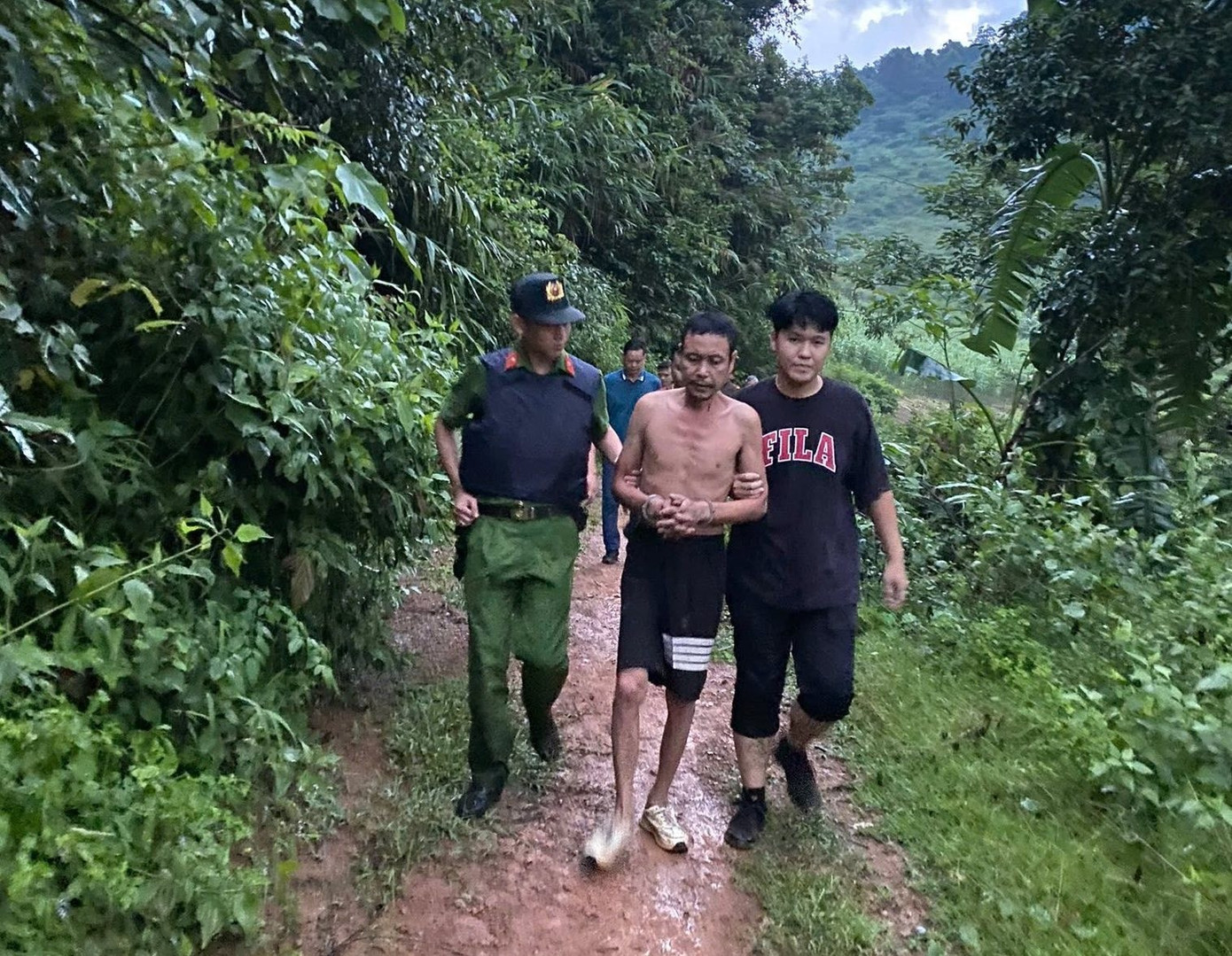 Bắt nghi phạm siết cổ cụ bà 87 tuổi ở Phú Thọ