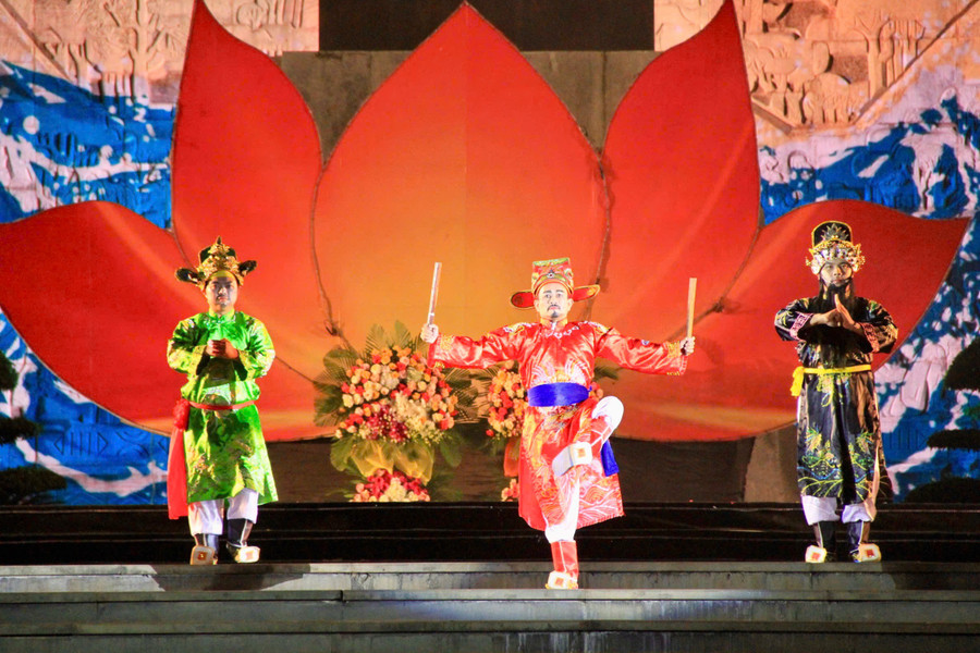 Tổng duyệt Chương trình nghệ thuật đặc biệt “Gia Lai: Biển trời giao hòa, tinh hoa ngời sáng”