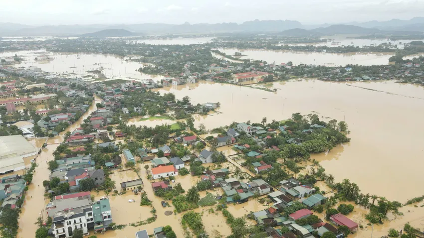 Tìm thấy thi thể hai bà cháu trong vụ lật thuyền giữa lũ ở Thanh Hóa
