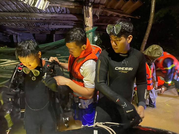 Tìm thấy thi thể người phụ nữ bị lũ cuốn ở Huế trước bão Bualoi