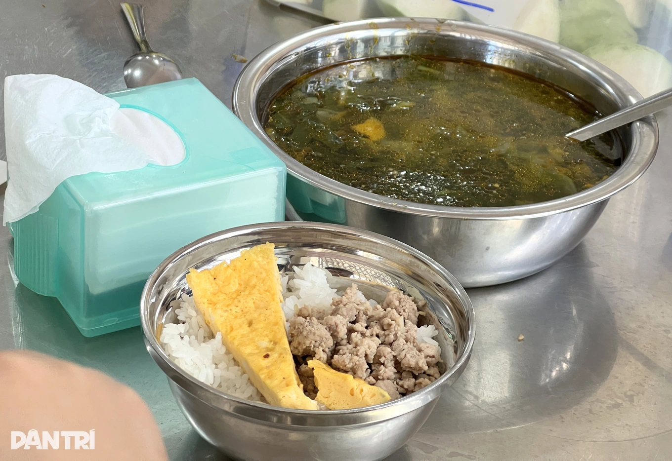 Làm rõ phản ánh suất ăn tại trường học ở Lâm Đồng không đảm bảo chất lượng