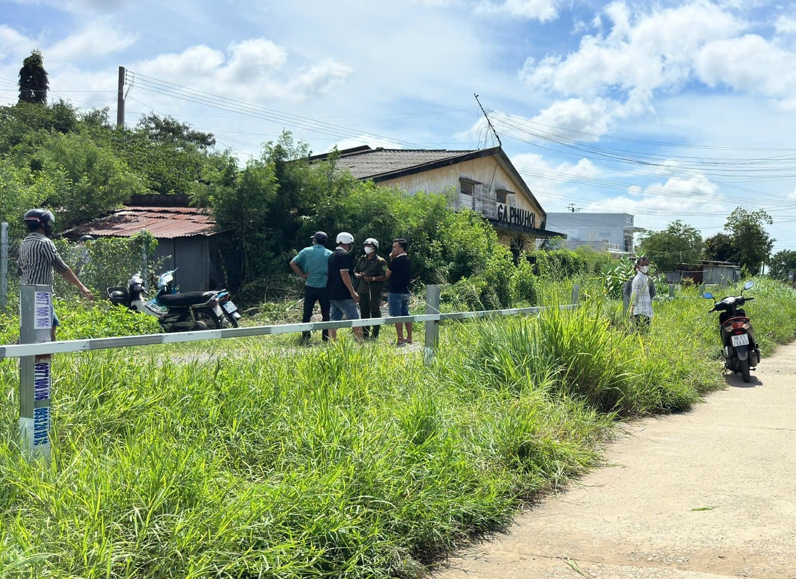 Phát hiện thi thể đàn ông trong nhà kho bỏ hoang