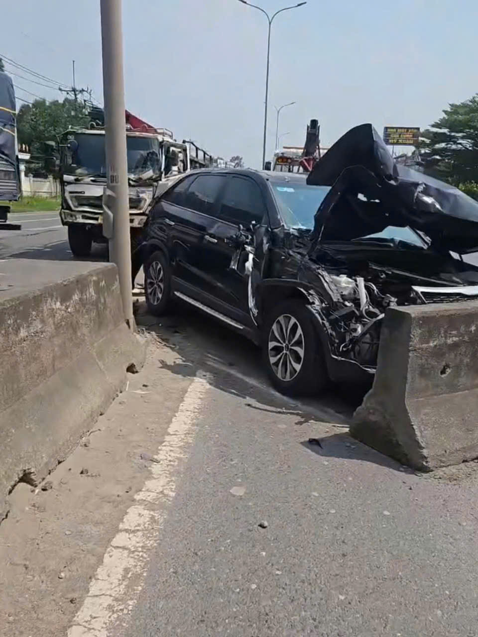 Va chạm liên hoàn trên Quốc lộ 51 gần Ngã 3 Thái Lan, giao thông ùn ứ cục bộ