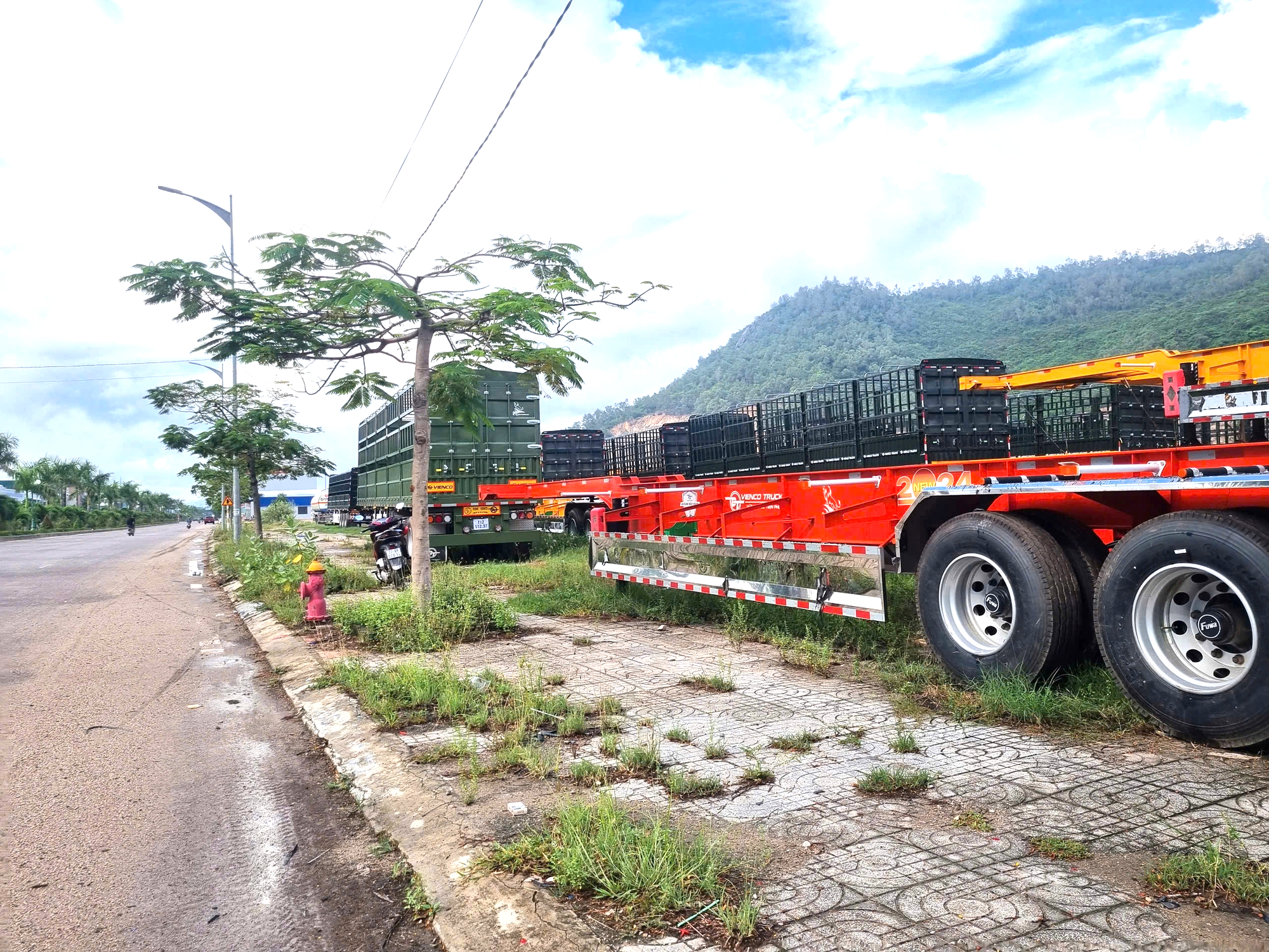 Gia Lai: Báo cáo tỉnh xử lý dứt điểm bãi xe, thiết bị chiếm dụng đất đô thị