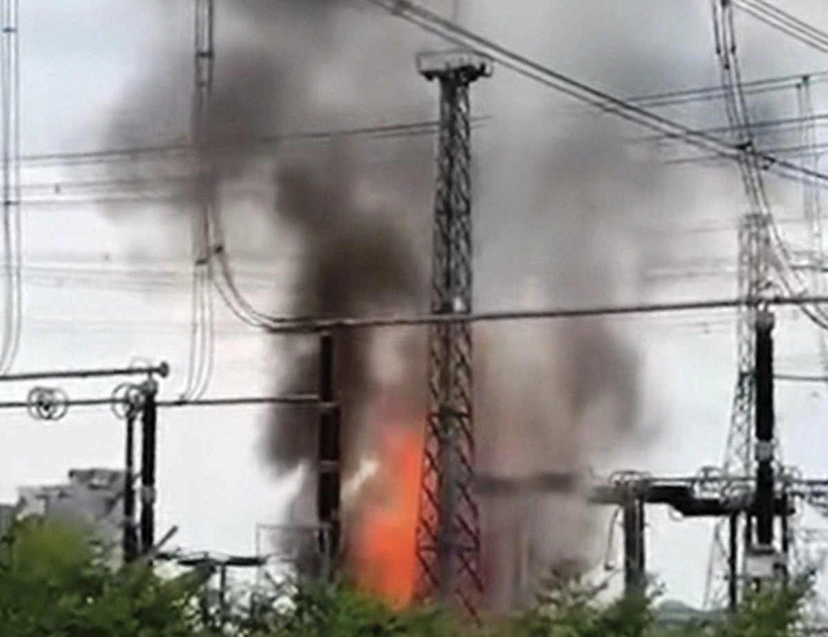 Cháy lớn tại trạm biến áp 500kV ở Ninh Bình, cột khói bốc cao hàng chục mét