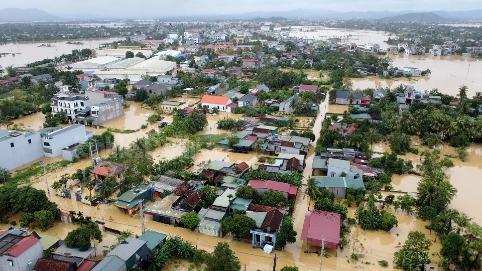 Thanh Hóa tiếp nhận hơn 37,4 tỷ đồng ủng hộ đồng bào thiệt hại do bão số 10