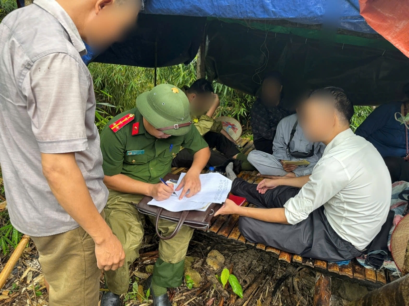 Phát hiện, ngăn chặn hoạt động tín ngưỡng trái phép tại thác Pạc Sủi