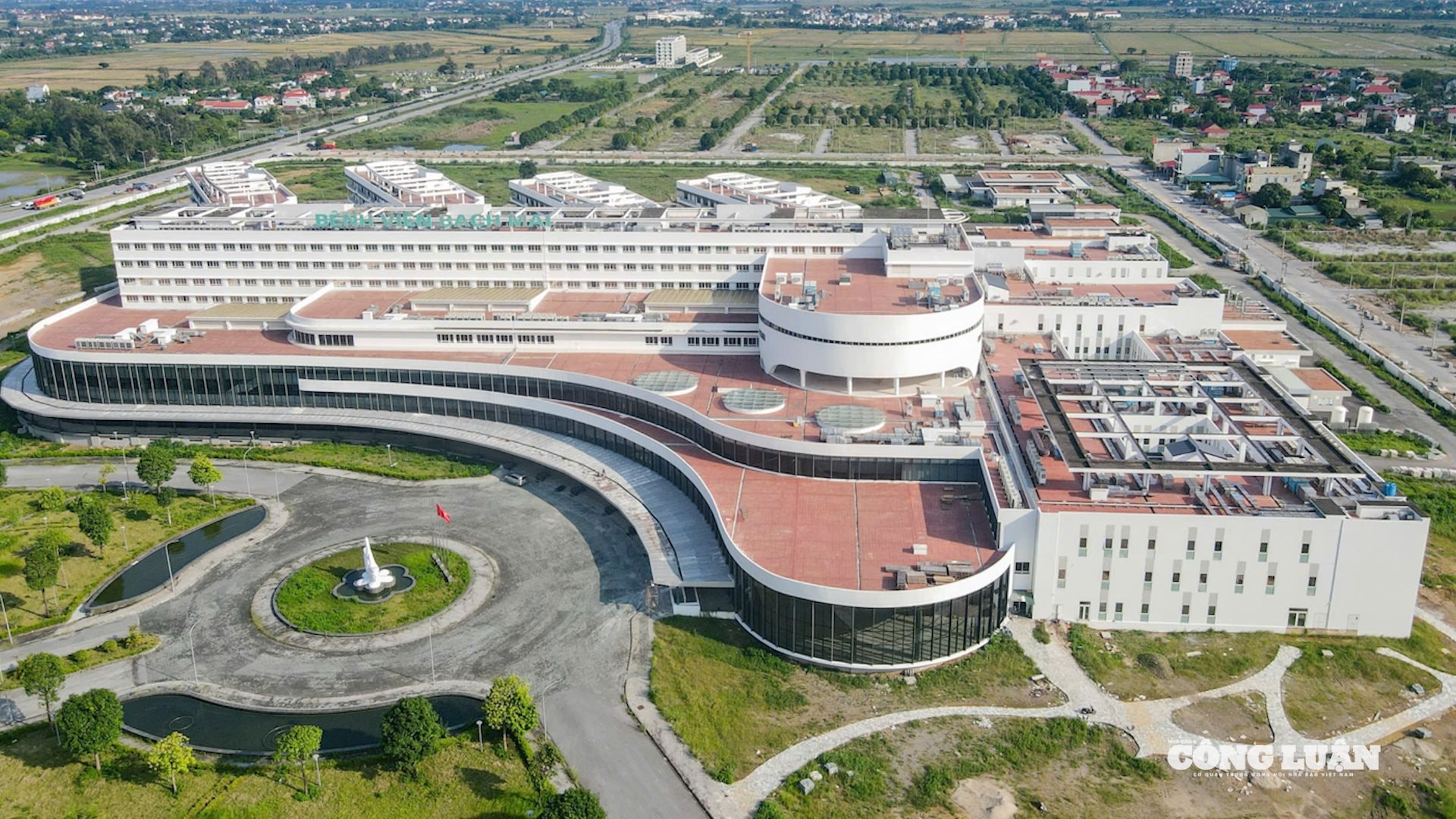 Ninh Bình: Cận cảnh bệnh viện Bạch Mai cơ sở 2 “lột xác” sau hơn 10 năm, sẵn sàng ngày về đích