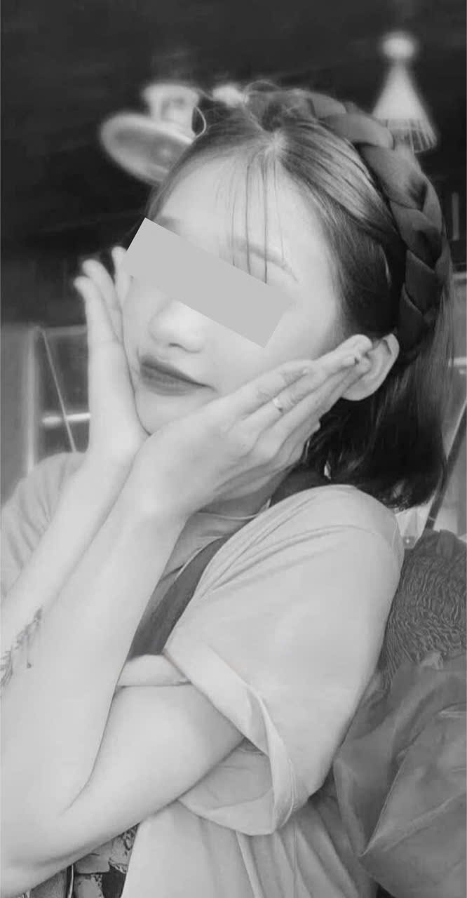 Hà Nội: Va chạm xe buýt khiến 1 cô gái tử vong