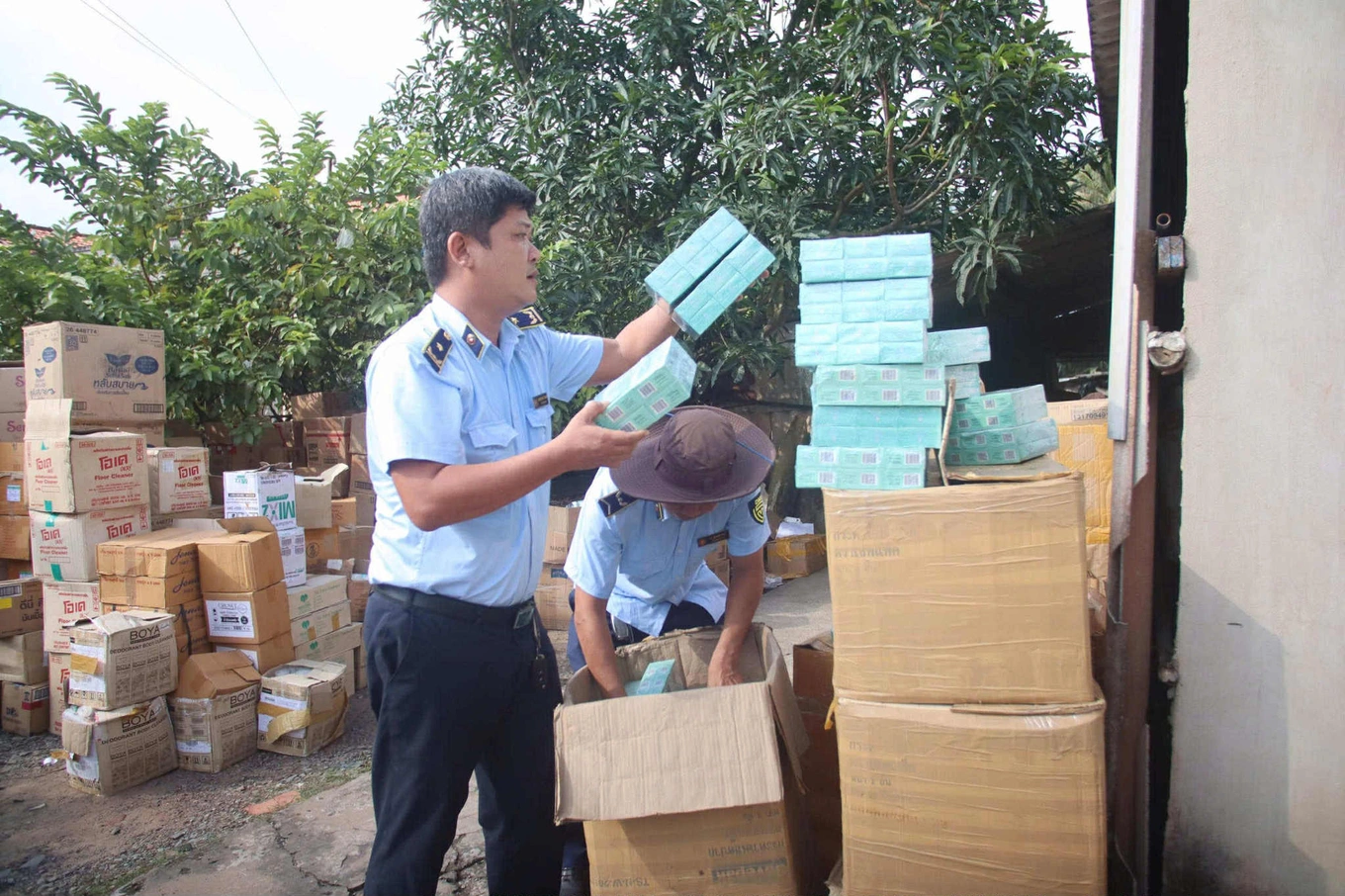 Phát hiện kho hàng hơn 25.000 sản phẩm không rõ nguồn gốc ở Tây Ninh