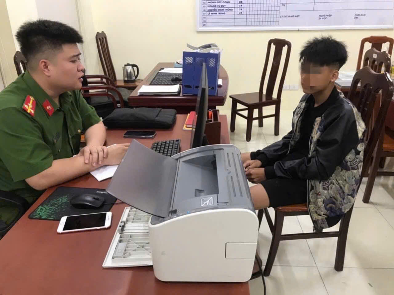 Công an xã Lương Sơn tăng cường giáo dục thanh, thiếu niên phòng ngừa vi phạm trật tự, an toàn giao thông