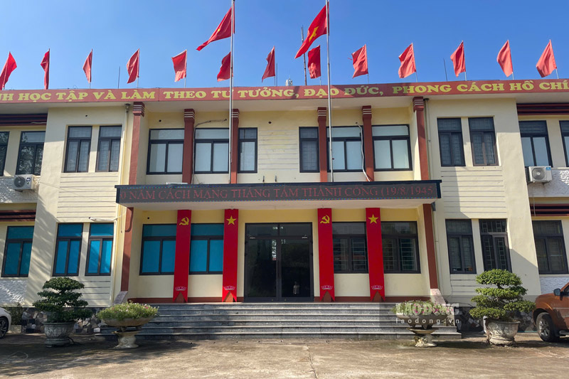 Trưởng phòng Kinh tế xã ở Lào Cai bị xử phạt sau vụ giằng co với người dân