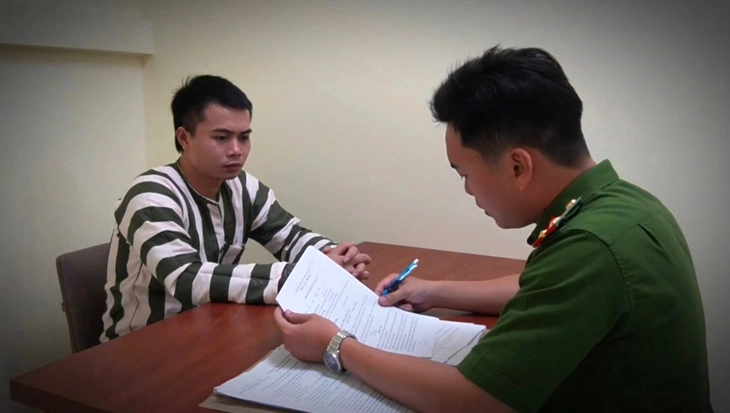 Gặp công an, TikToker ‘Tàng Keng Ông Trùm’ đổ lỗi cho TikTok, xin khoan hồng