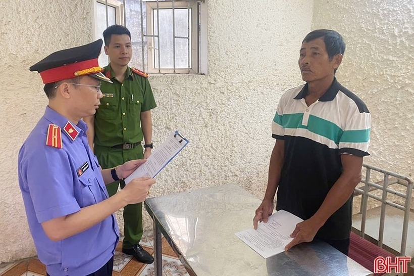 Đâm hàng xóm trọng thương vì nghi bỏ thuốc độc làm chết 3 con vịt