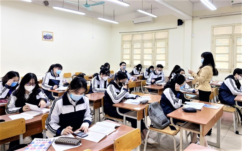 Đề xuất học sinh xúc phạm giáo viên, bạn học có thể bị cách ly khỏi môi trường học