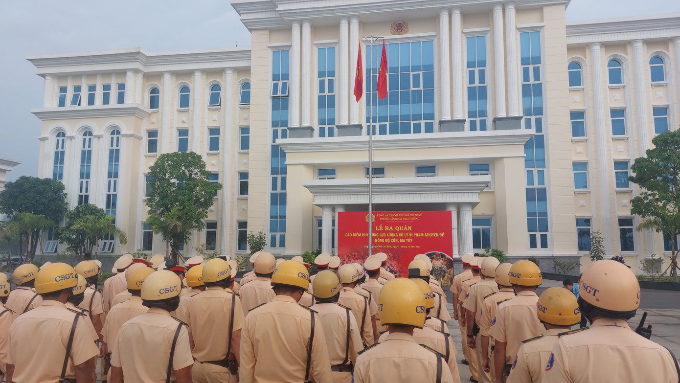 Cảnh sát giao thông TPHCM hóa trang xử lý vi phạm nồng độ cồn, ma túy