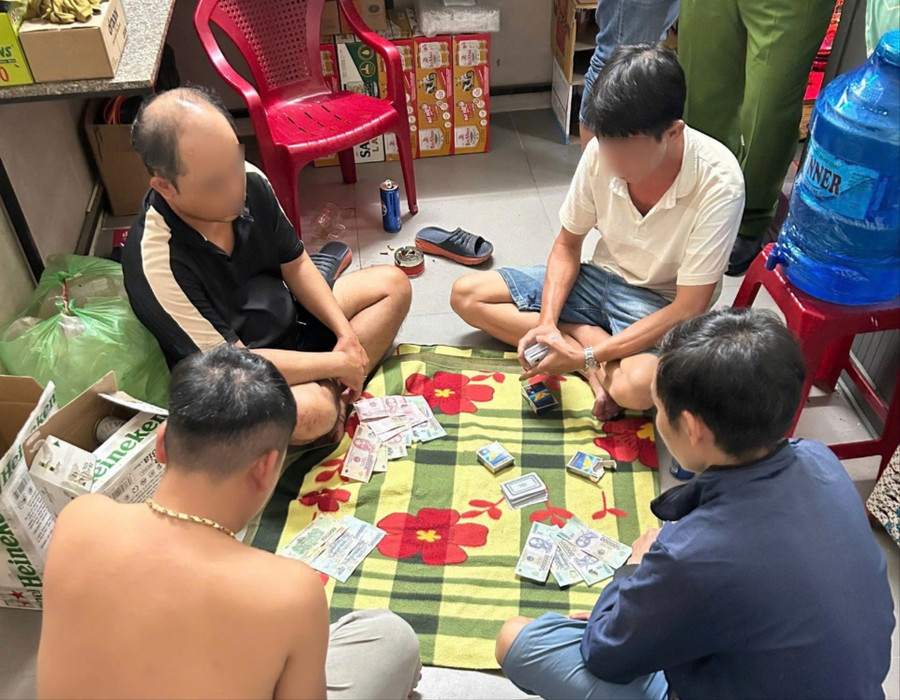 Gia Lai: Triệt xóa ổ cờ bạc ở quán bida