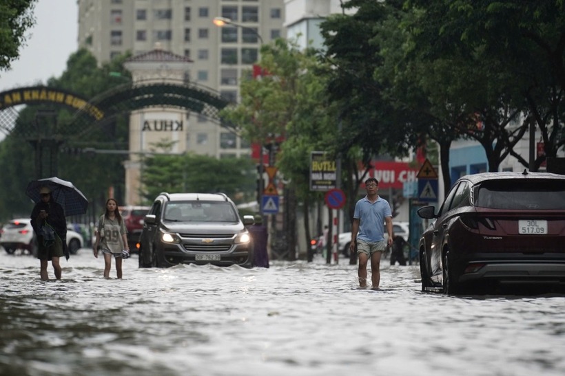 Tin bão số 11 Matmo mới nhất: Bão cách Quảng Ninh khoảng 190km, gió giật cấp 15