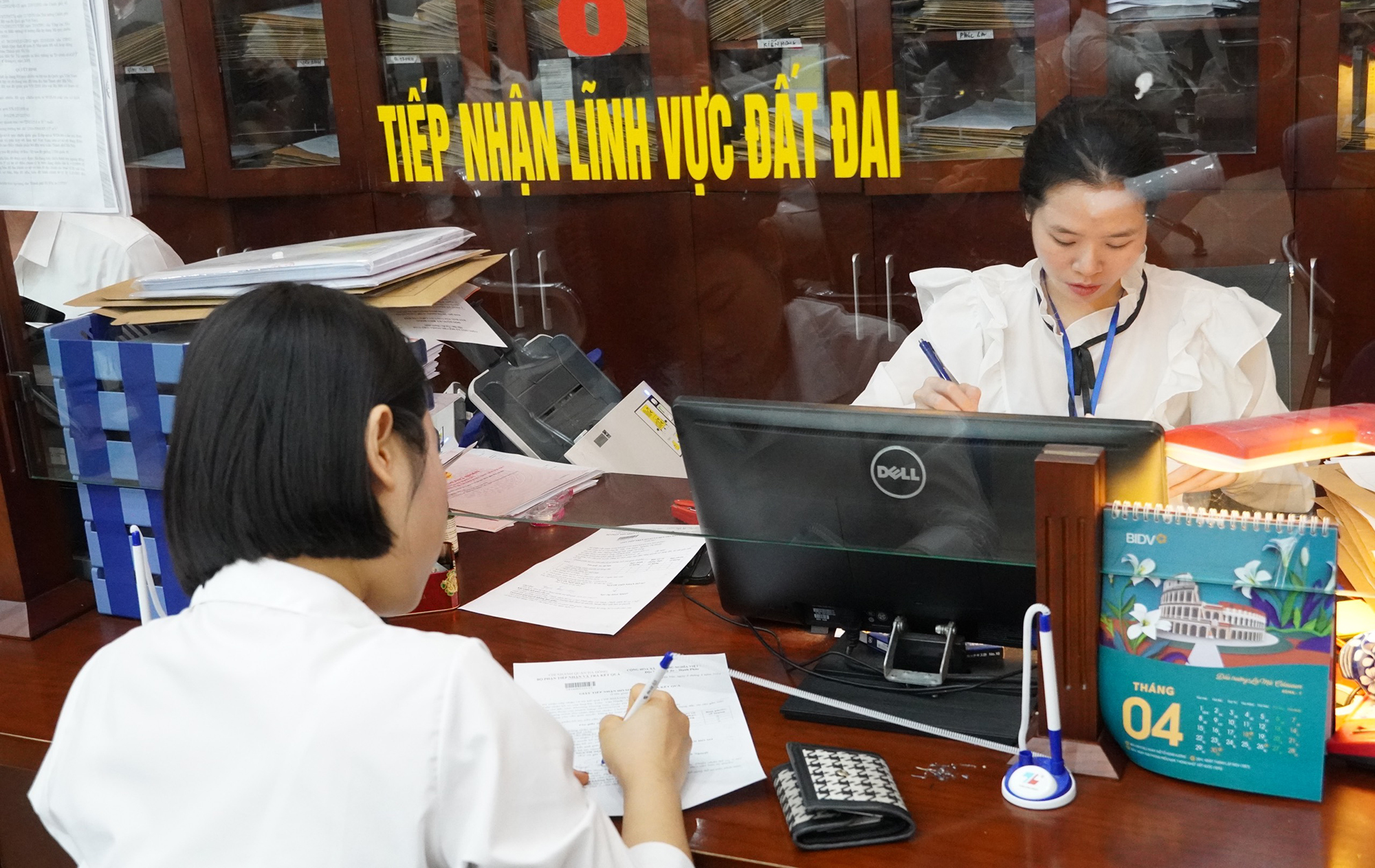 Nên chuyển chi nhánh văn phòng đăng ký đất đai về xã