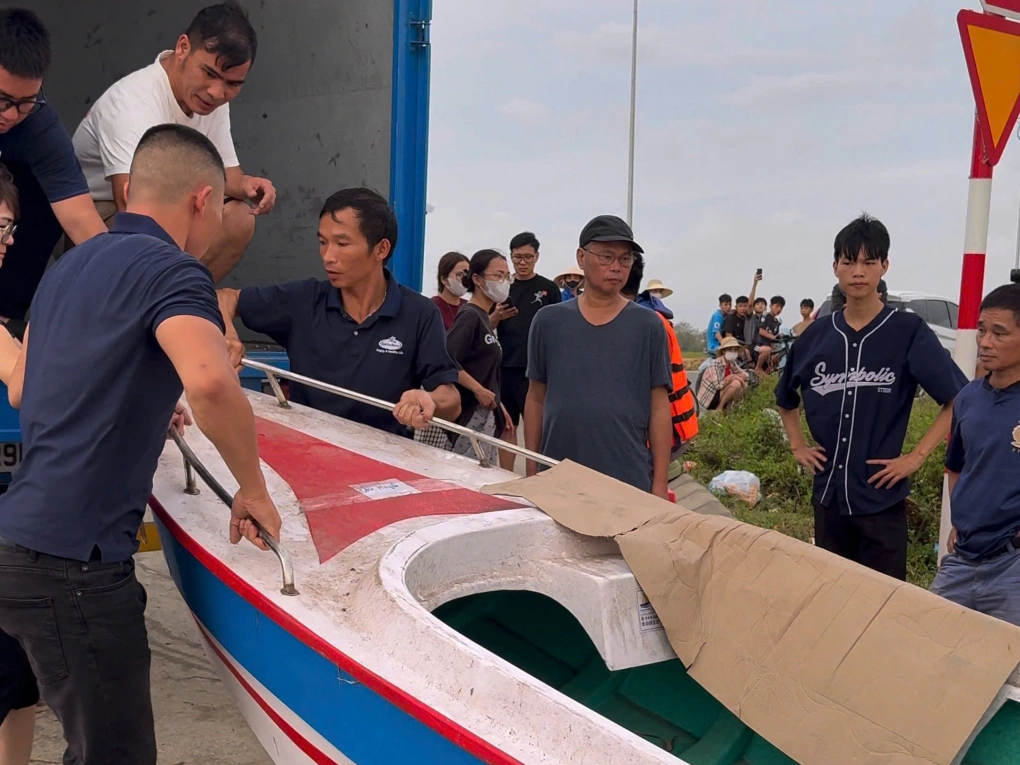 Người dân lập nhóm cứu trợ vùng lũ Thanh Hóa